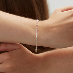 Knotenarmband lose geknotet